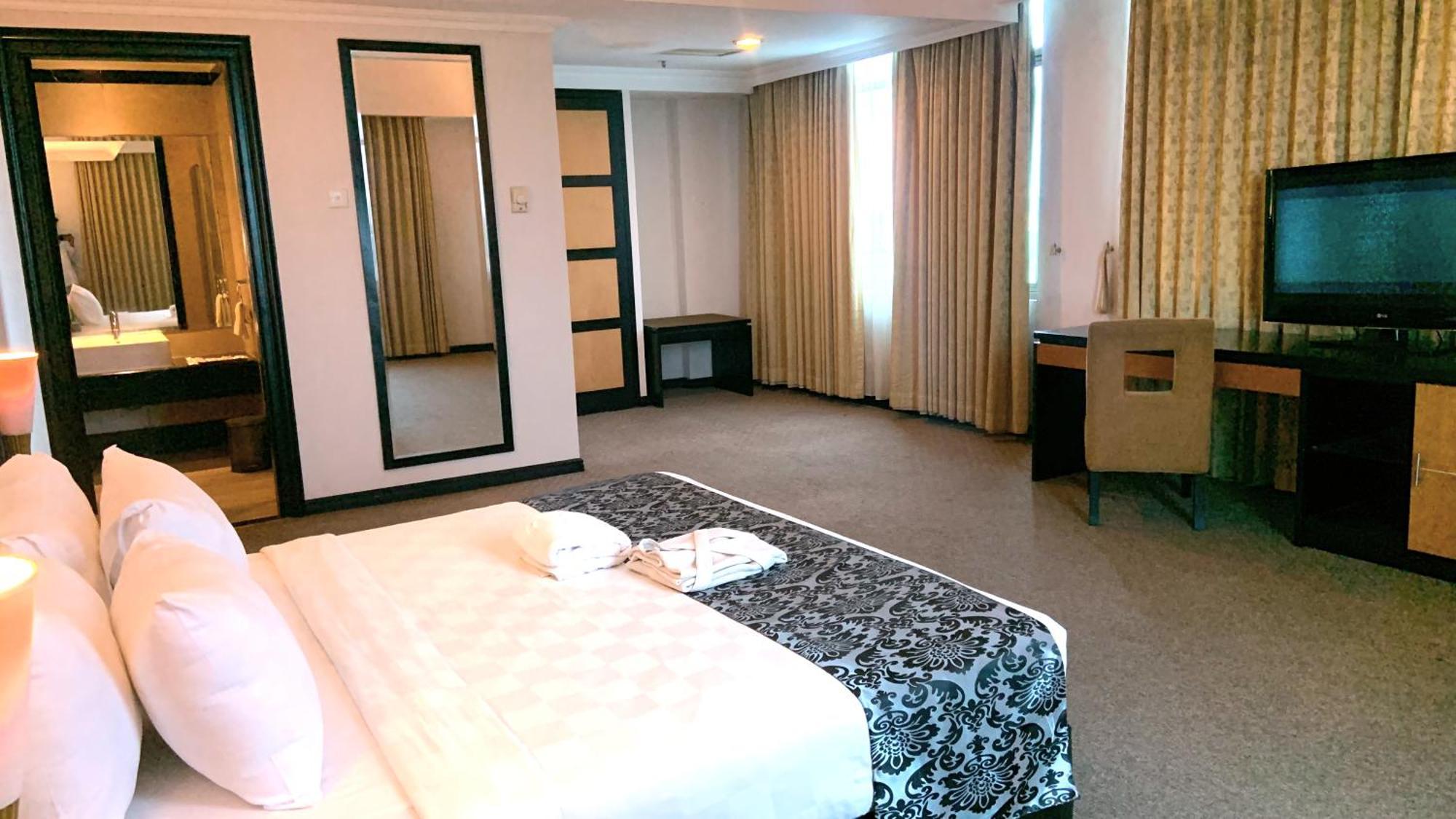 Executive Suite